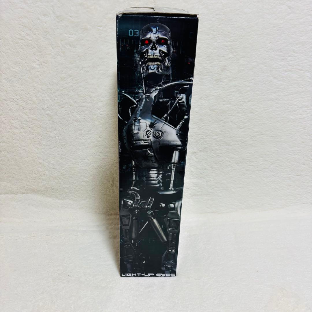 ネカ ターミネーター2 T-800 エンドスケルトン　フィギュア　ムービー