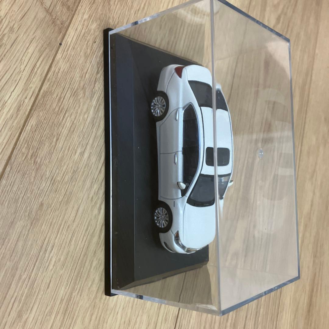 ホンダ LEGEND ミニカー　1/43