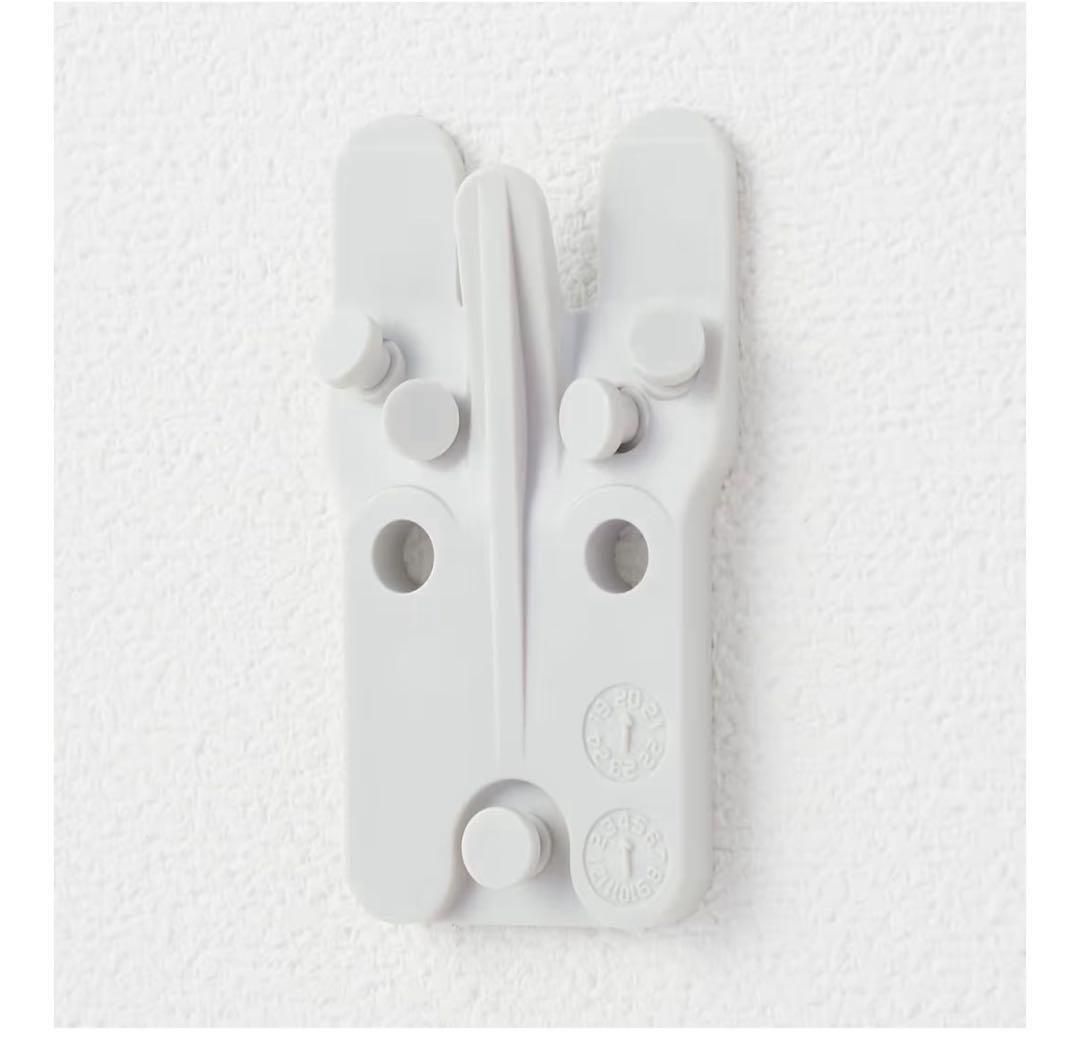 木製ウォールフックセット　8個　MUJI 定価1100円（1個、税込）
