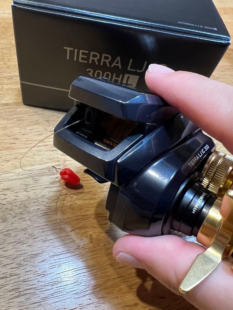 TIERRA LJ IC 300HL ベイトリール