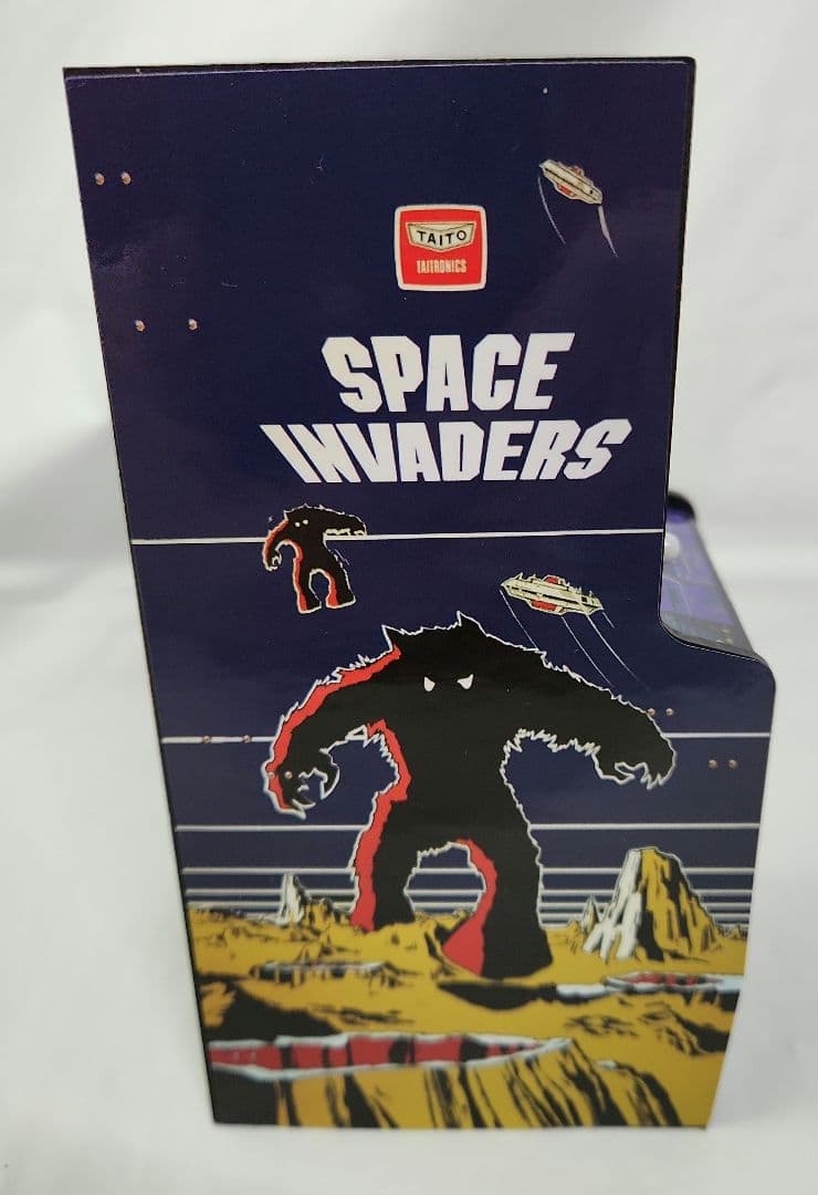 1/12 ゲーム筐体「スペースインベーダー(貯金箱)」HELMETS