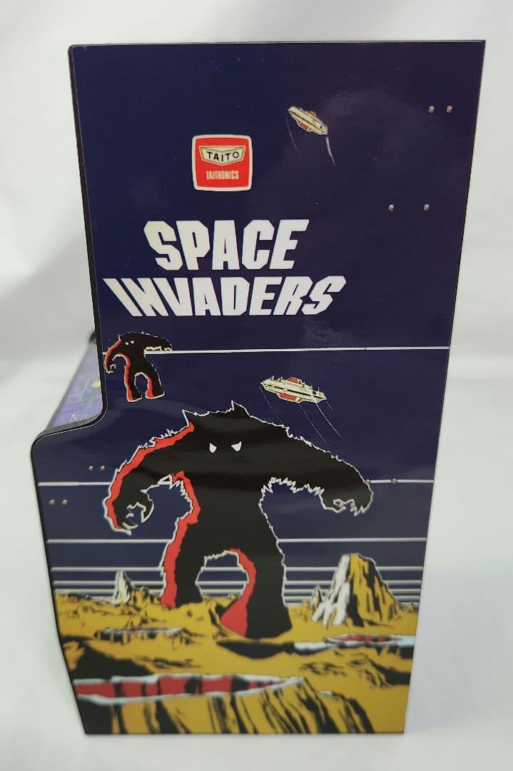 1/12 ゲーム筐体「スペースインベーダー(貯金箱)」HELMETS
