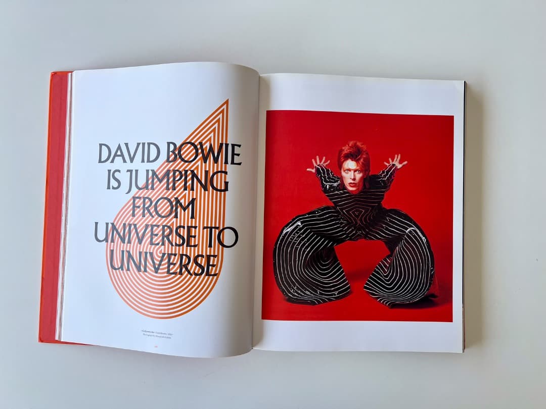 David Bowie: Is ハードカバー　英語版