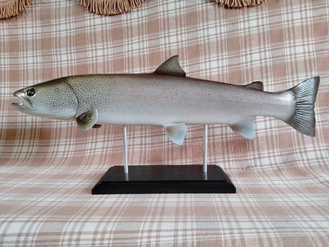 ハンドメイド　46cmイトウ 魚模型　フィギュア　レプリカ　怪魚　釣り