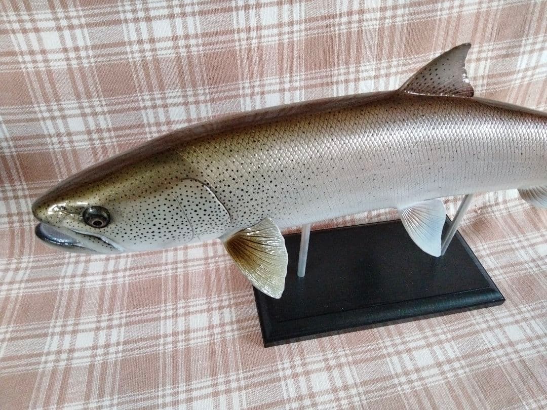 ハンドメイド　46cmイトウ 魚模型　フィギュア　レプリカ　怪魚　釣り