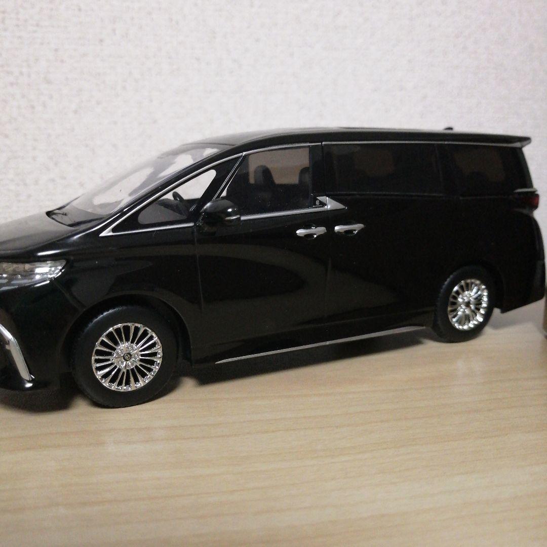 ガ*ブ様 トヨタ アルファード カラーサンプルミニカー 非売品