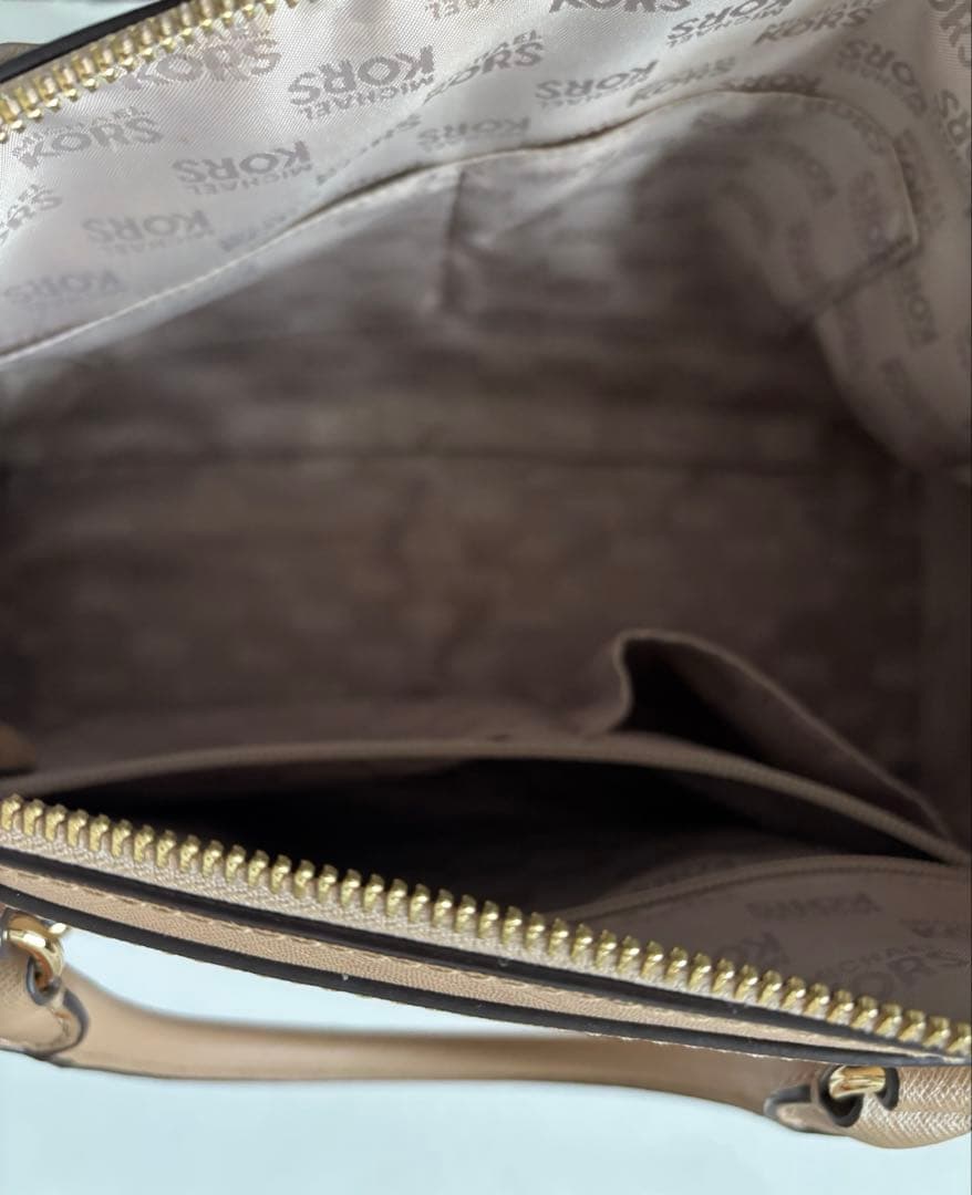 ☆極美品‼️特価‼️Michael Kors ベージュ ハンドバッグ