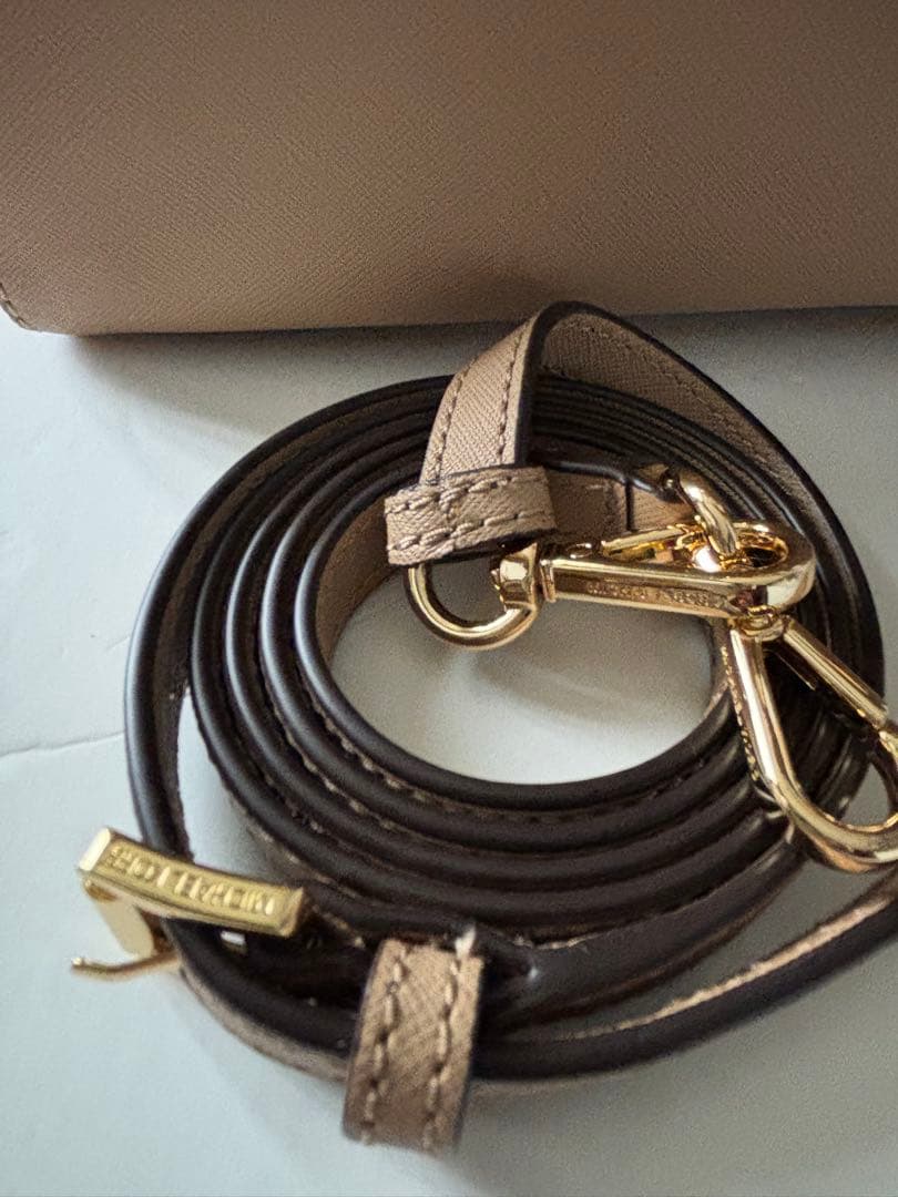 ☆極美品‼️特価‼️Michael Kors ベージュ ハンドバッグ