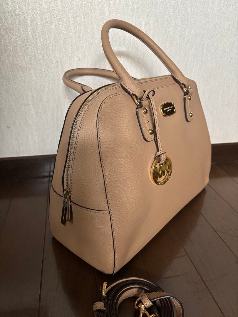 ☆極美品‼️特価‼️Michael Kors ベージュ ハンドバッグ