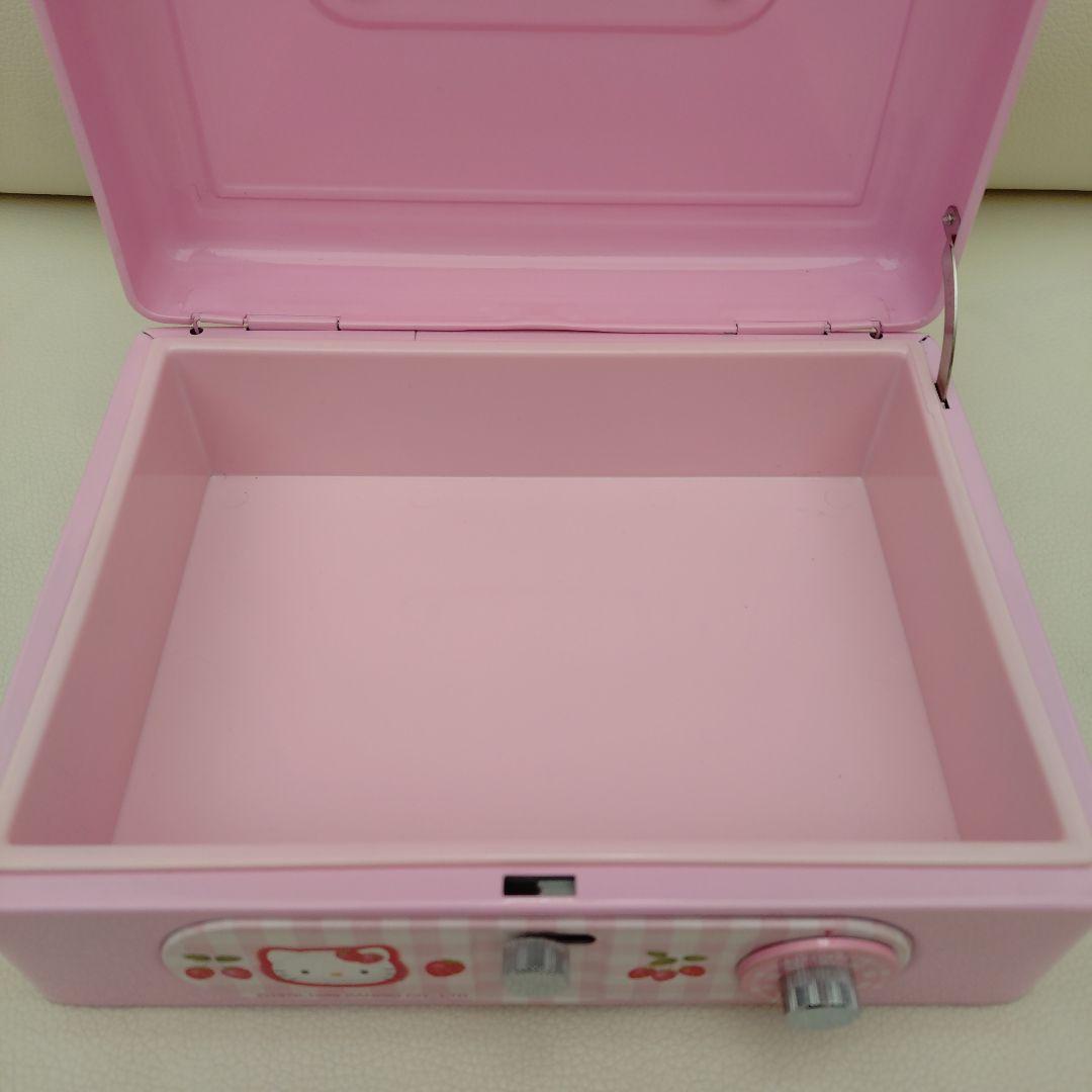 ハローキティ　レトロ手提げ金庫　ピンク