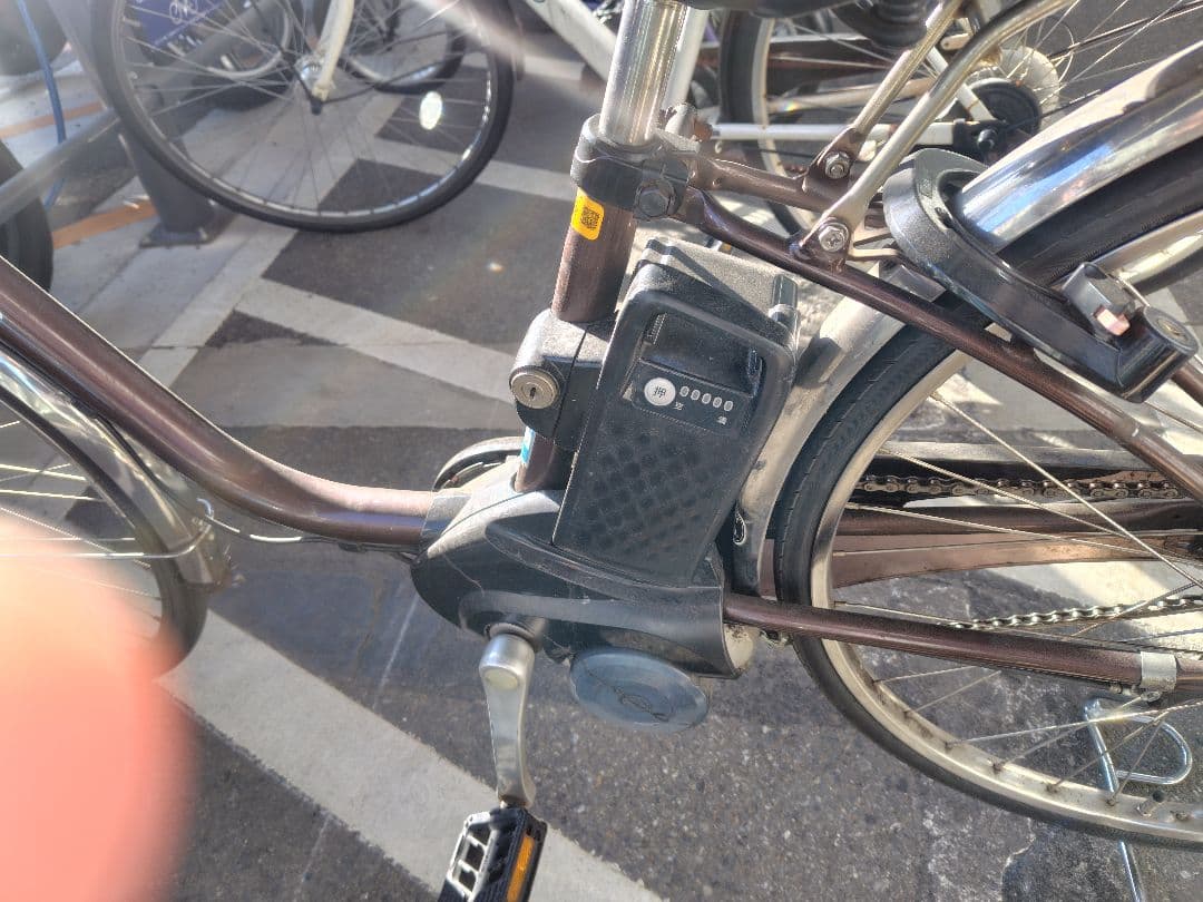 パナソニック電動自転車 26インチブラウンバスケット付.バッテリー2個、ジャンク