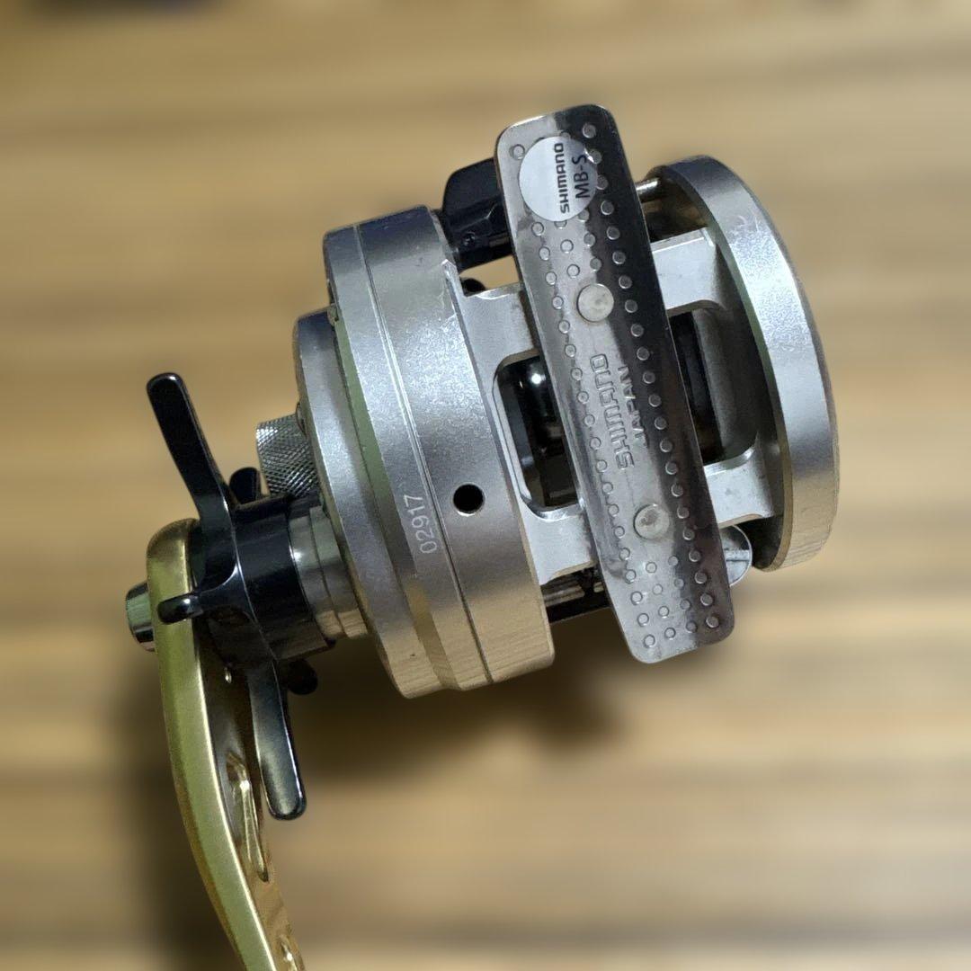 リール SHIMANO OCEA CALCUTTA 201PG