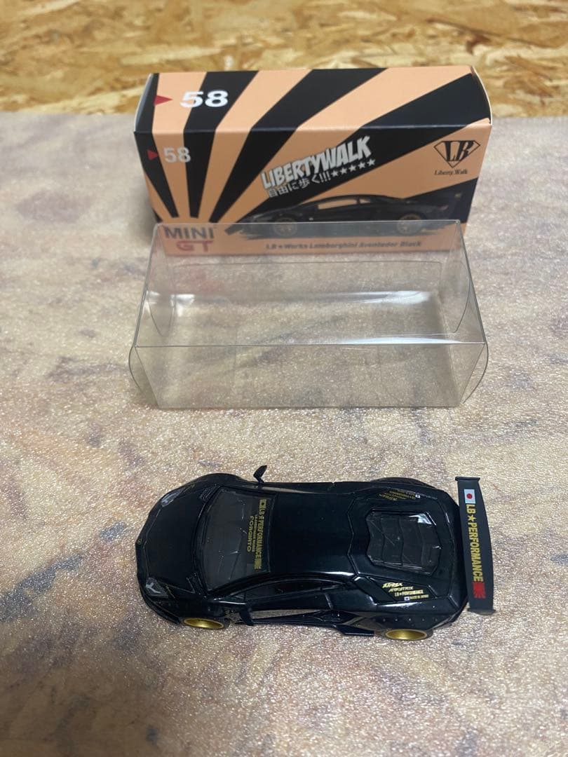 ミニカー Liberty Walk Mini GT Aventador
