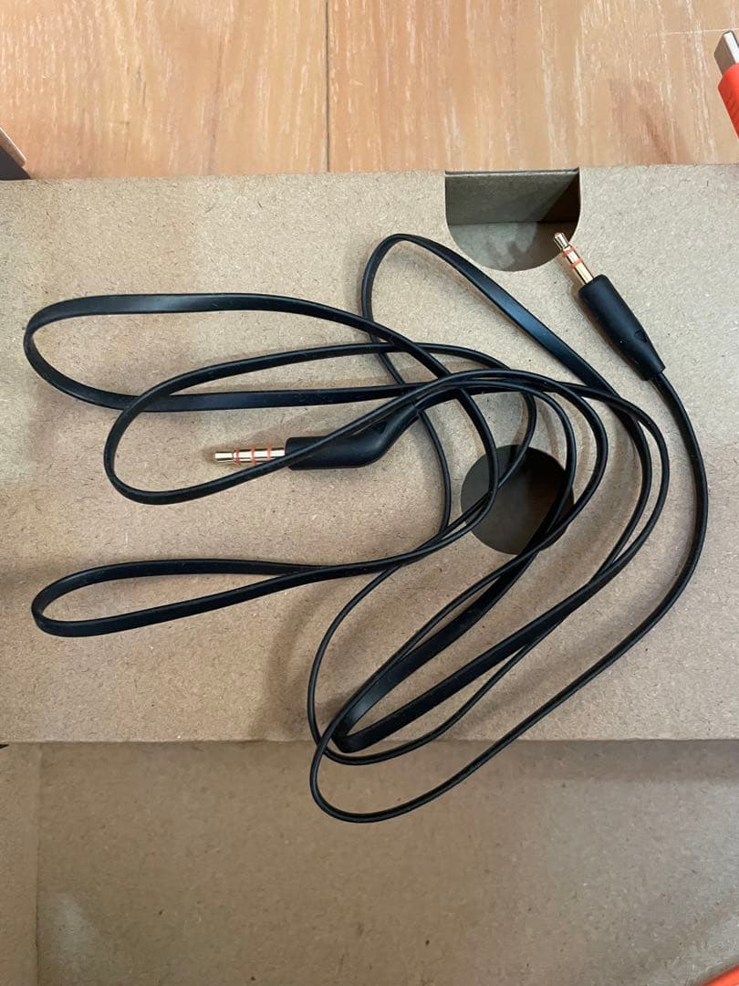 ヘッドホン JBL TUNE 770NC