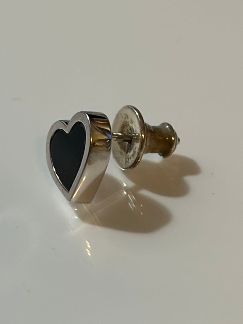 JUSTIN DAVIS BLACK HEART ピアス
