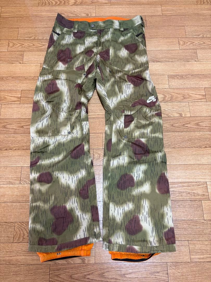 値下げ廃盤Nike SB ナイキスノーボード　カモフラージュ スノーボードウェア