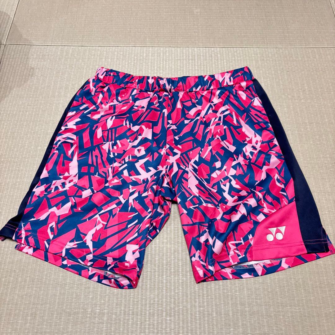 【美品】日本代表モデル　ハーフパンツ　Lサイズ　ヨネックスバドミントン15142