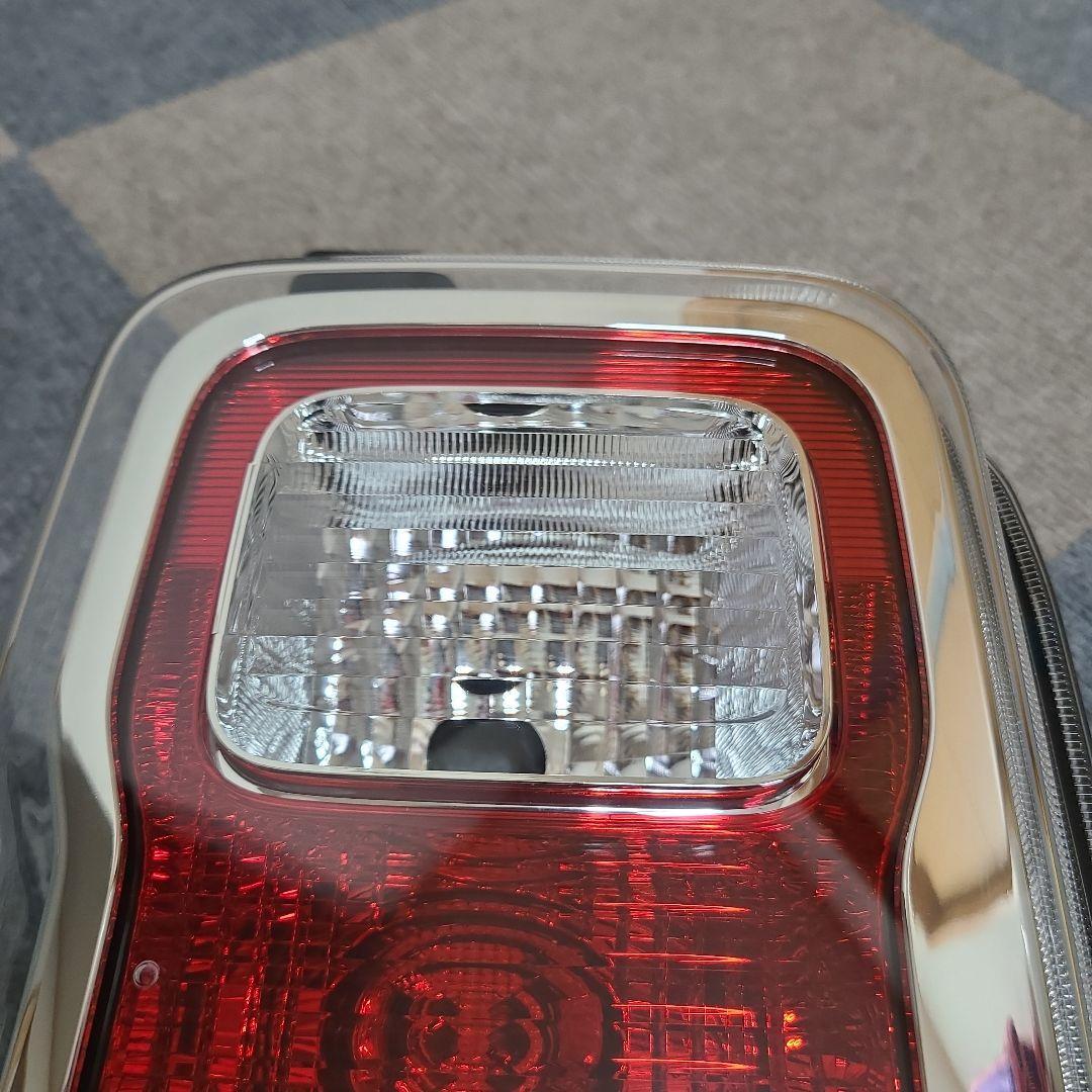 【美品】【スズキ ハスラー MR52S】テールランプ左側
