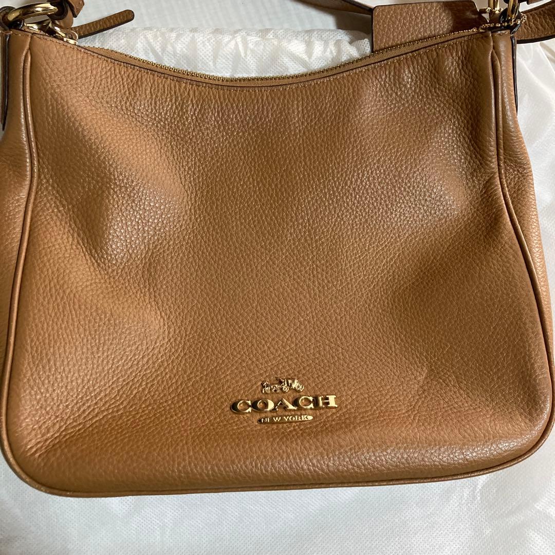 美品‼️coachレザーショルダーバック　ベージュ