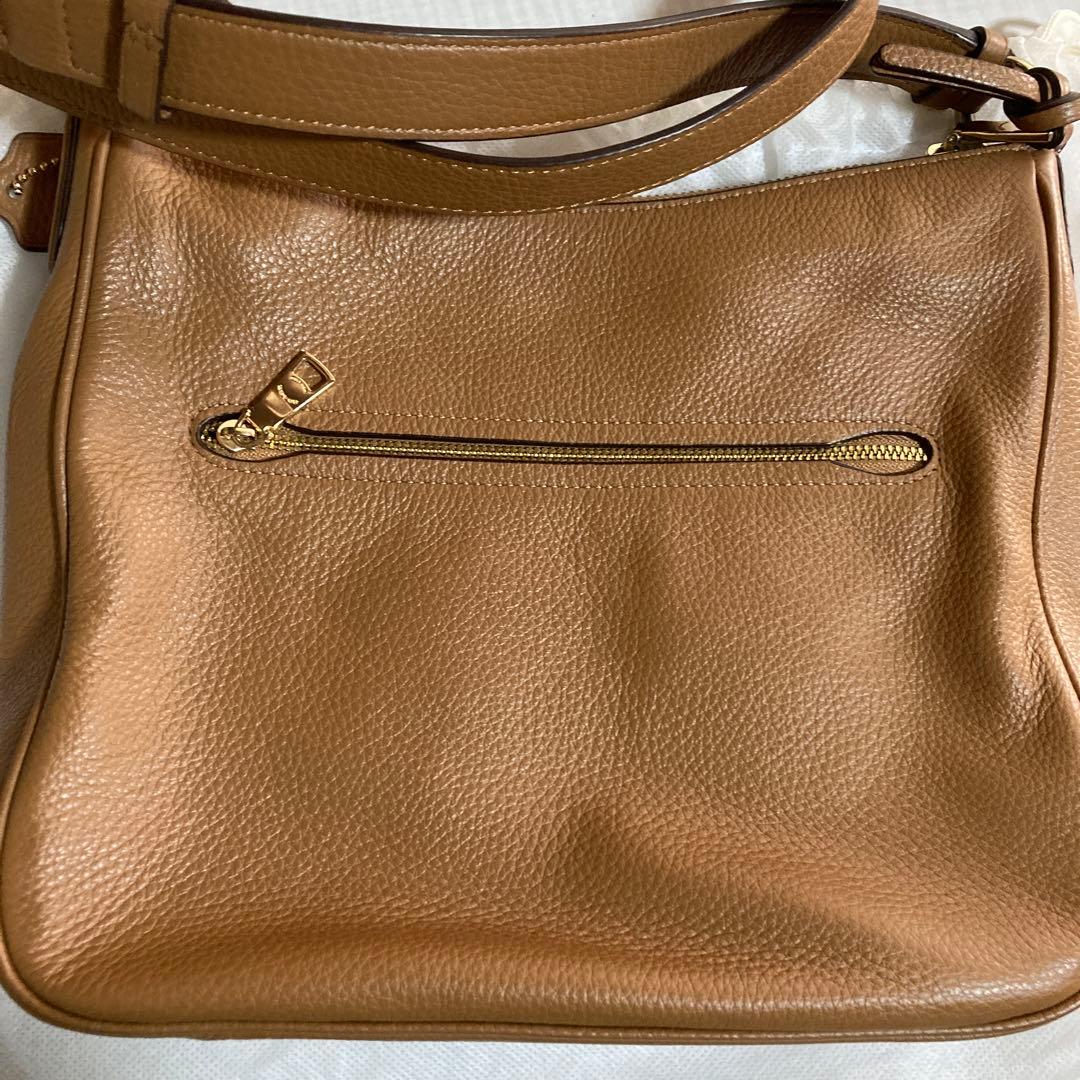 美品‼️coachレザーショルダーバック　ベージュ
