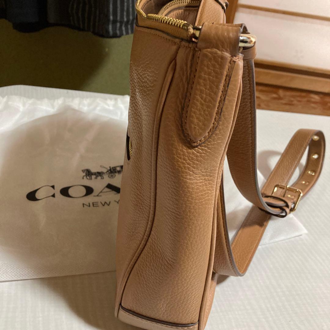 美品‼️coachレザーショルダーバック　ベージュ