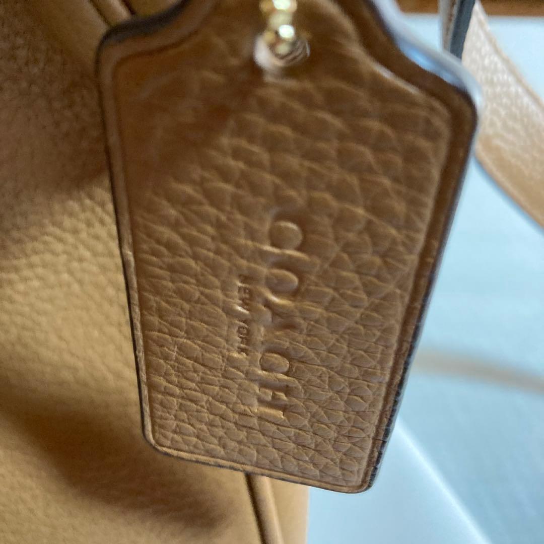 美品‼️coachレザーショルダーバック　ベージュ