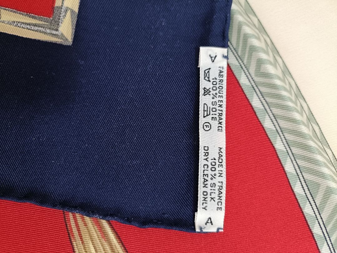 ★未使用級美品★HERMÈS 　シルクスカーフ 　ブラジル