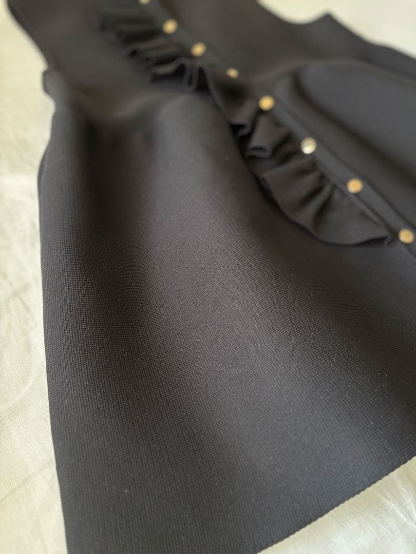 UNITED ARROWS フリル ニットベスト　黒