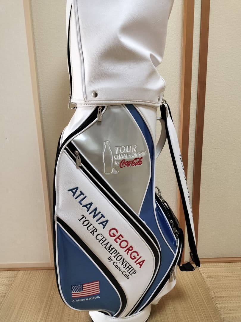 TaylorMade SIM2 ドライバー、ユーティリティ& アイアン小物セット