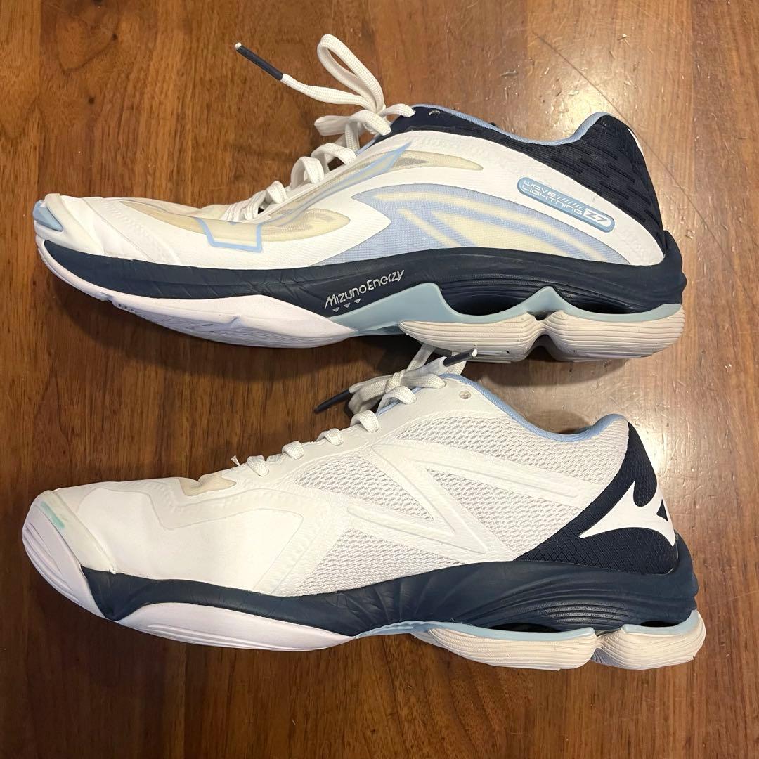 美品　ミズノ バレーシューズ　バレーボールシューズ　24.5 MIZUNO