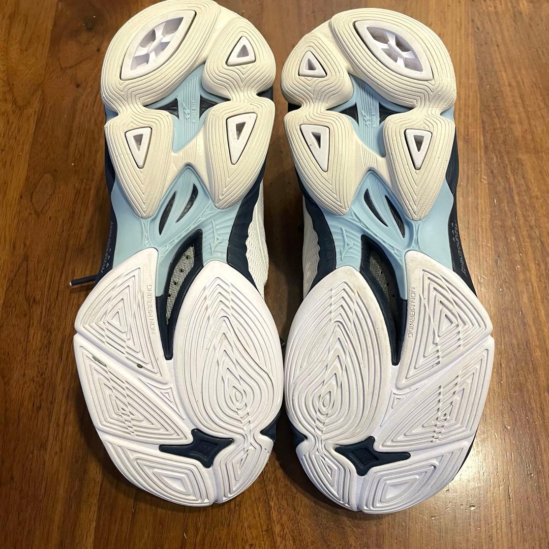 美品　ミズノ バレーシューズ　バレーボールシューズ　24.5 MIZUNO