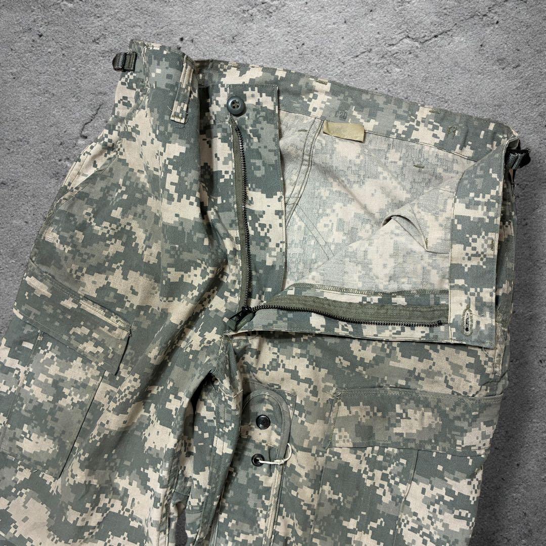 米軍実物ACUカーゴパンツ実寸W33デジカモ M-Lミリタリー 古着アラミド繊維