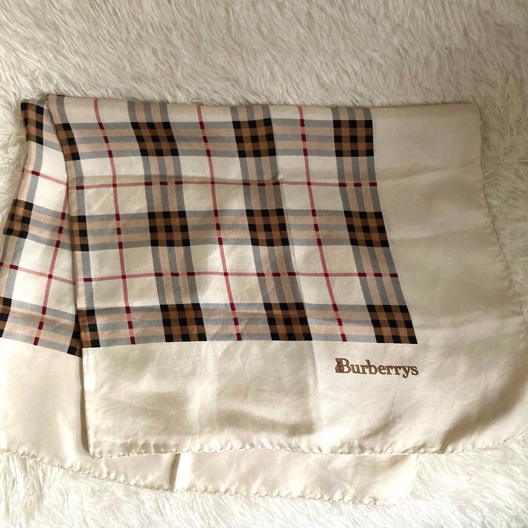 Burberrysバーバリー　シルク スカーフ ノバチェック　総柄