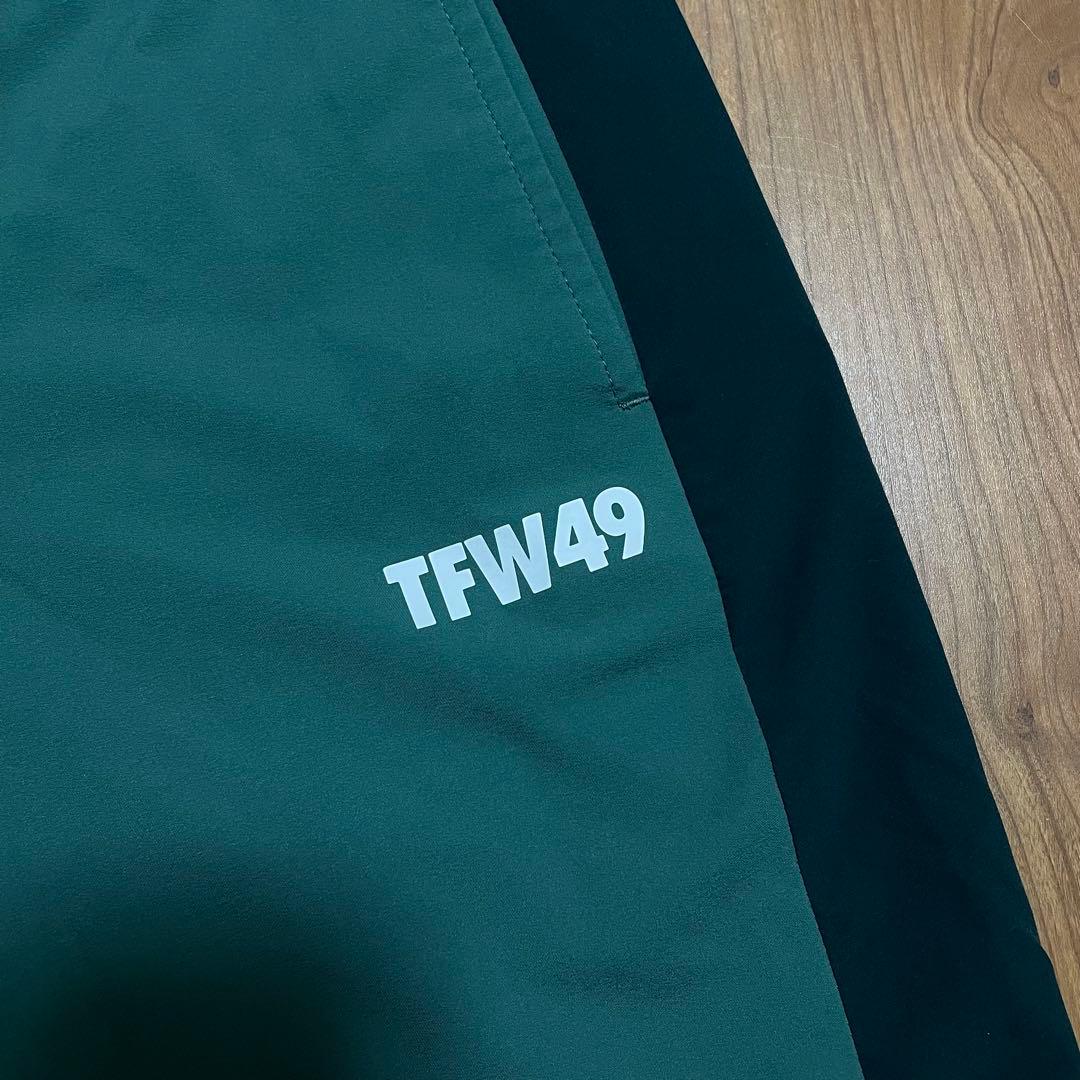 定価8万　極美品　TFW49 セットアップ　グリーン　L