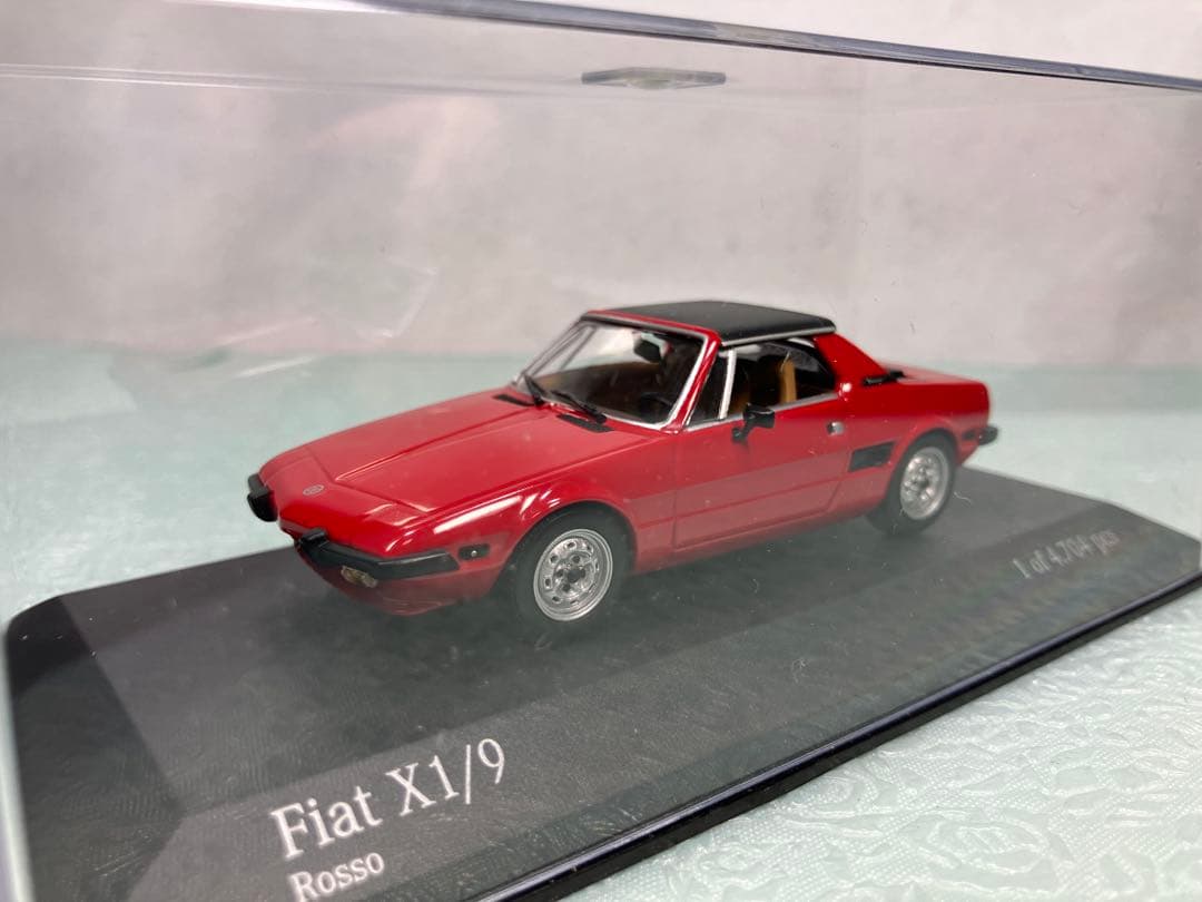 ミニチャンプス　Fiat X1/9 Rosso