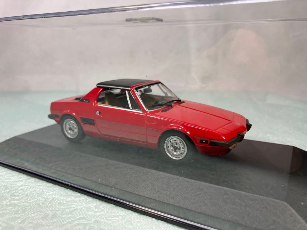 ミニチャンプス　Fiat X1/9 Rosso