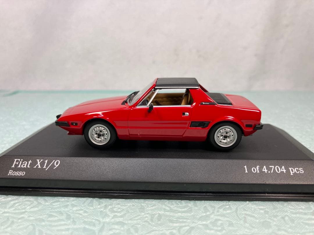 ミニチャンプス　Fiat X1/9 Rosso