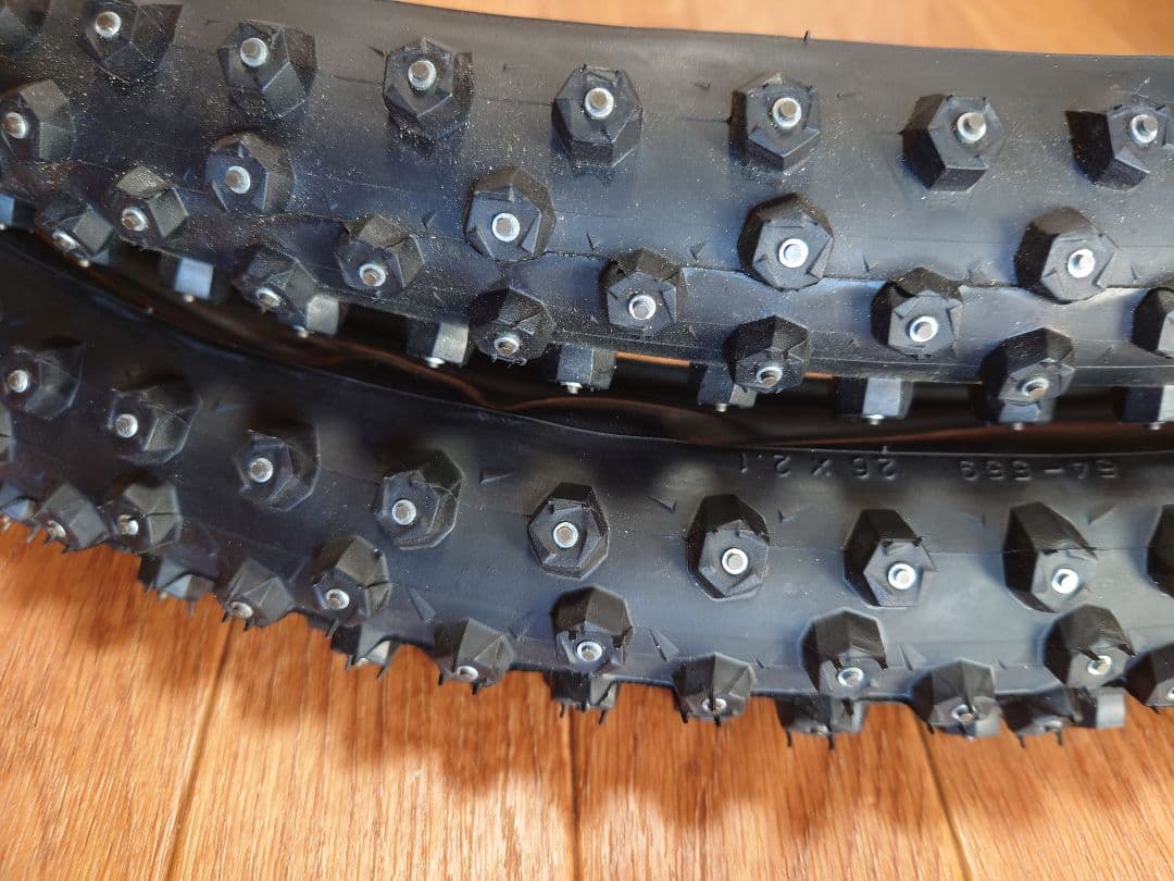 SCHWALBE ICE SPIKER PRO 26インチ　2本セット