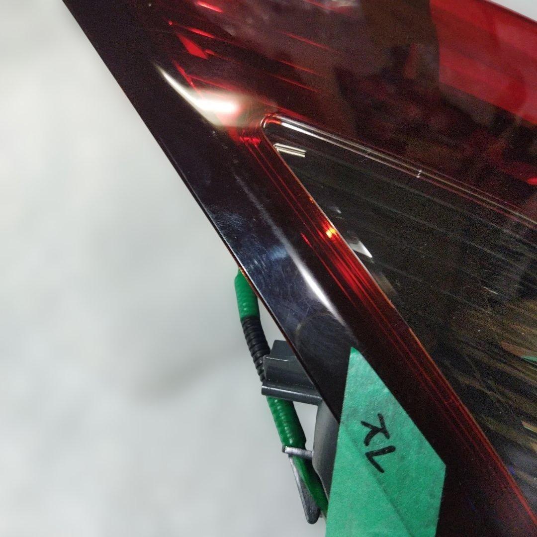 ホンダヴェゼルRU3 4 後期 左テールランプ LED 220-6228PJ5