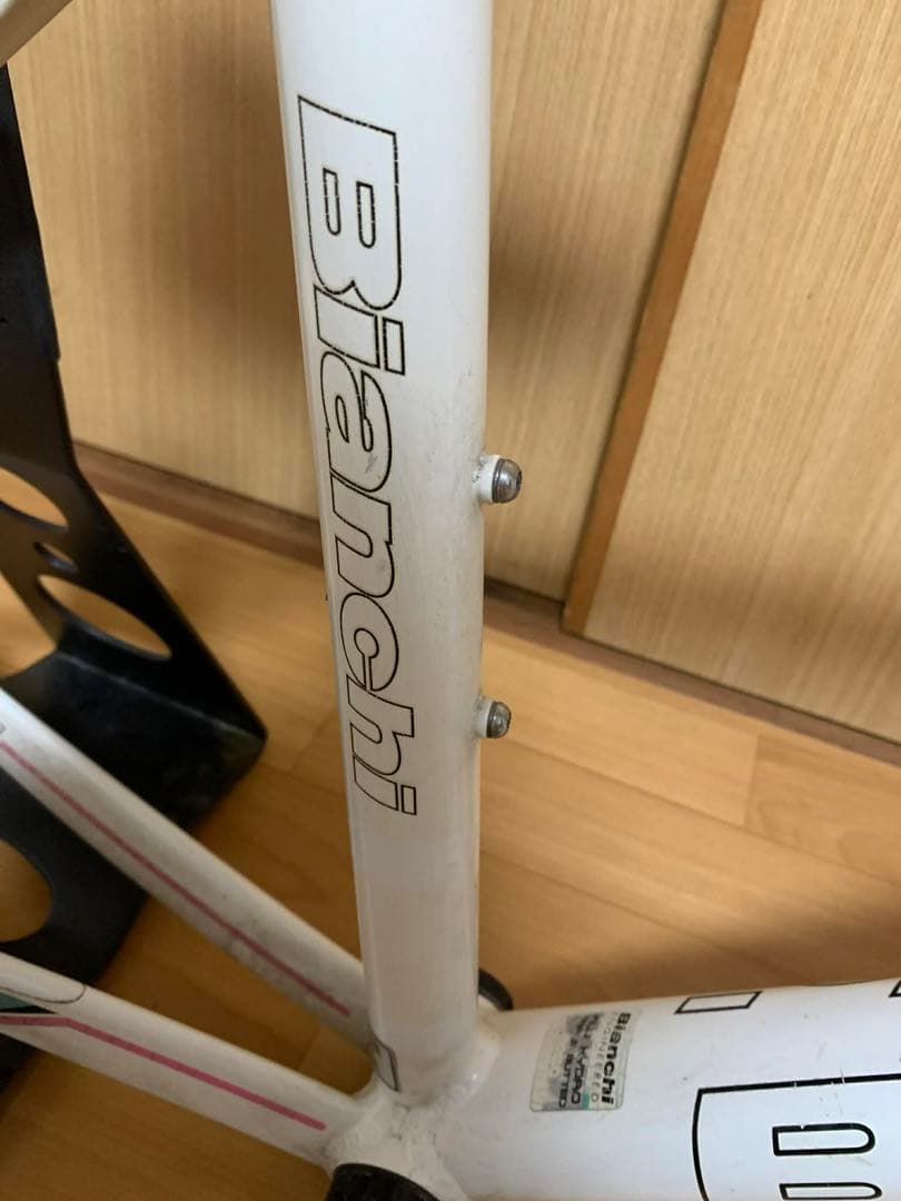 Bianchi ロードバイクフレーム Fizikサドル付き