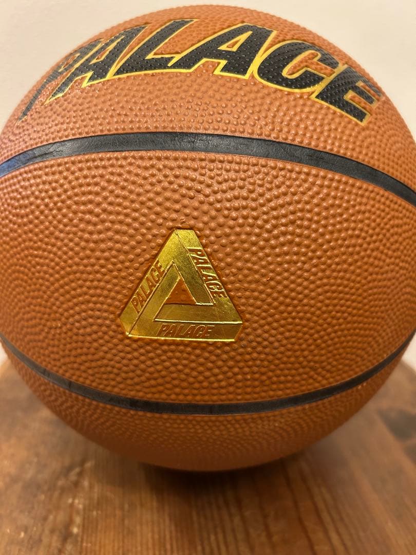SPALDING × PALACE バスケットボール　パレス