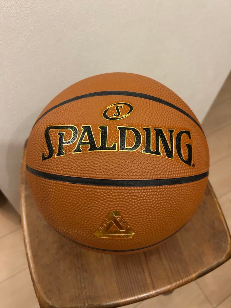 SPALDING × PALACE バスケットボール　パレス