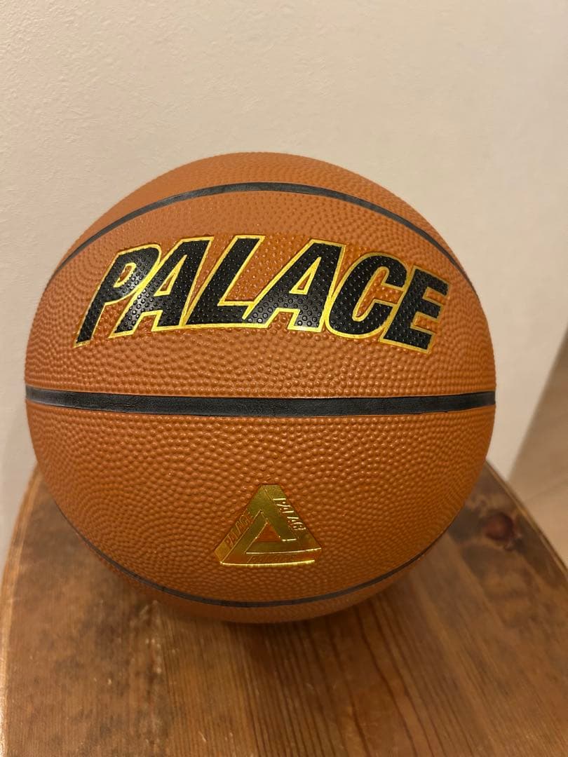SPALDING × PALACE バスケットボール　パレス