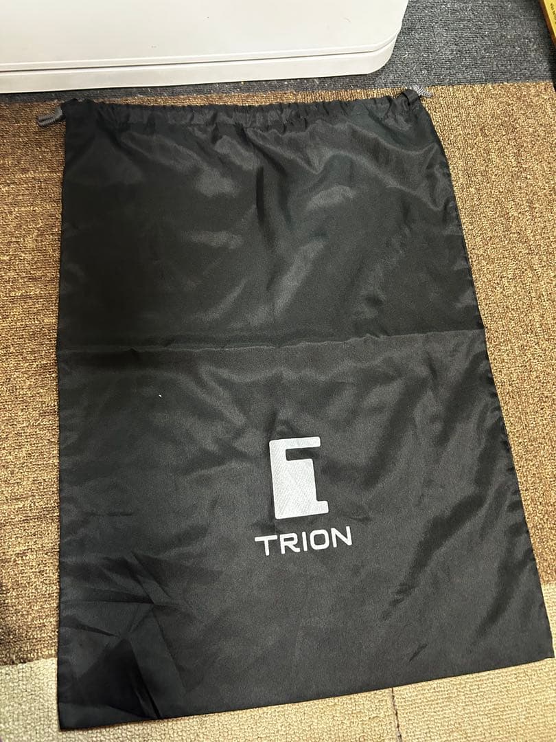 TRION グラブ時計