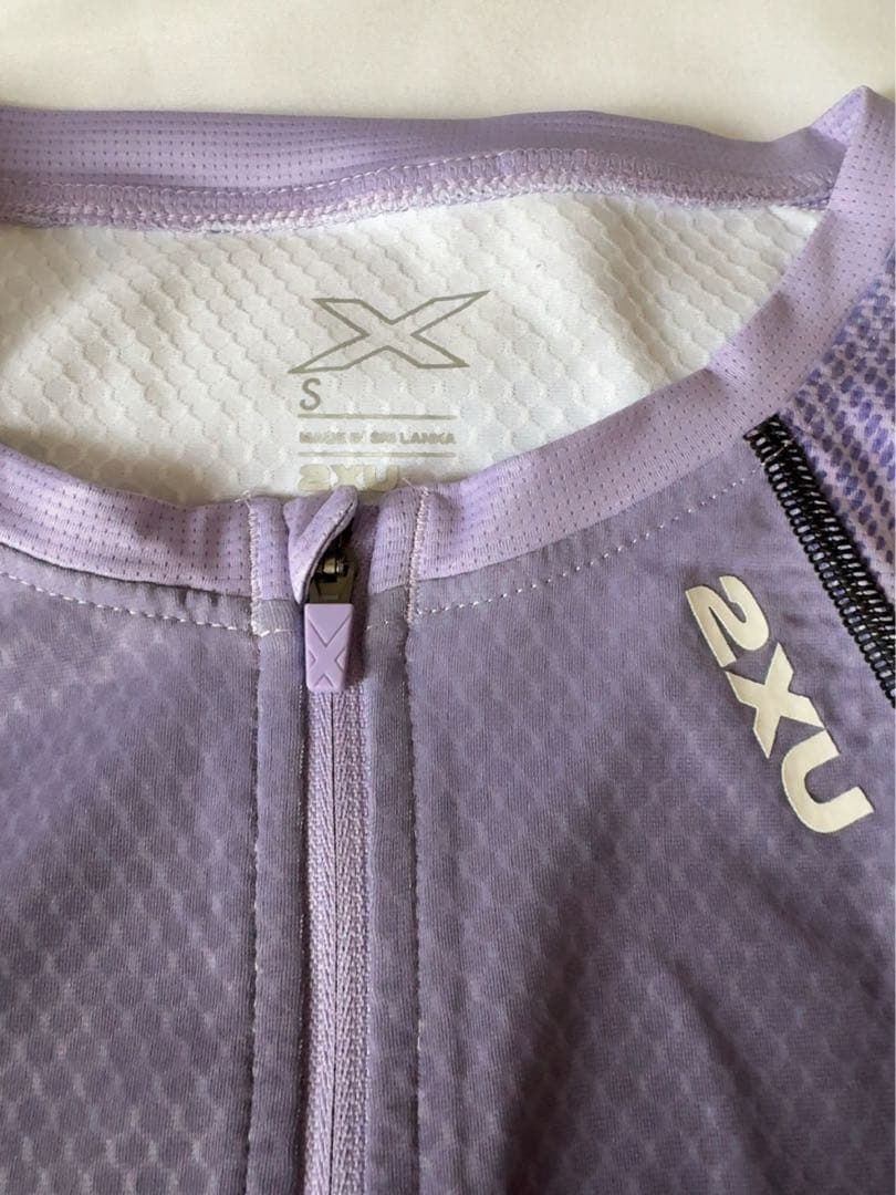 新品　2XU レディース ライトスピード トライスーツトライアスロンウエア