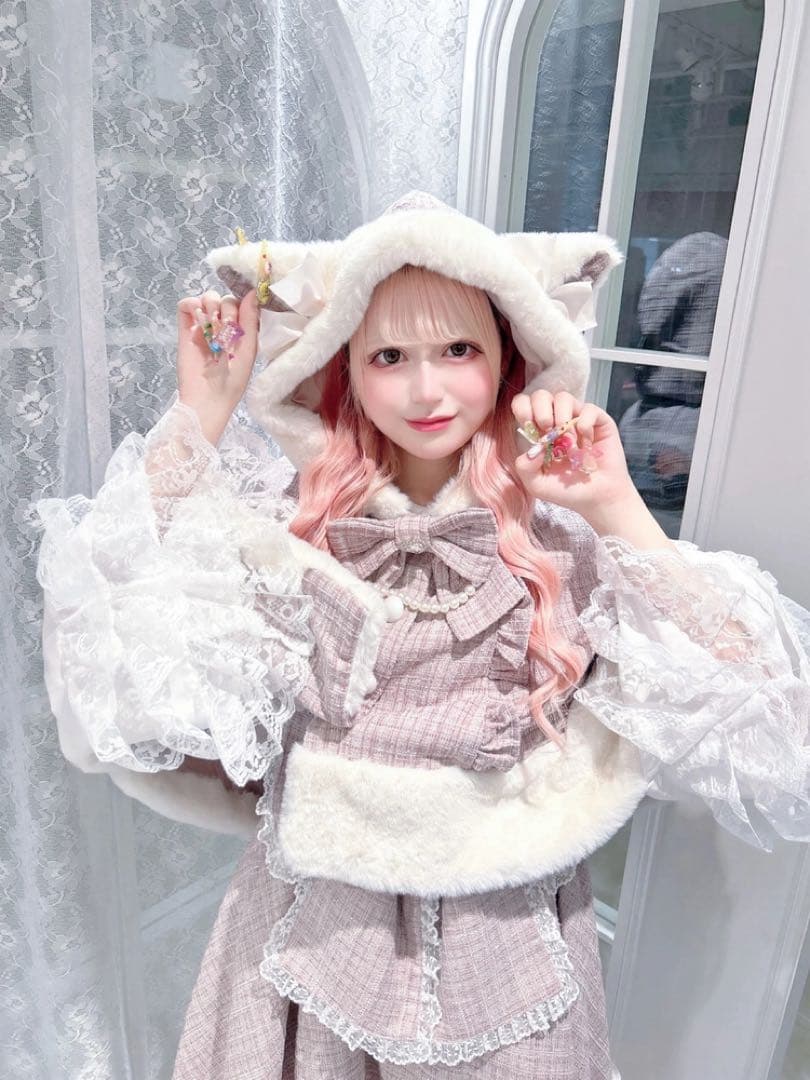 ネコちゃんキラキラツイードポンチョ