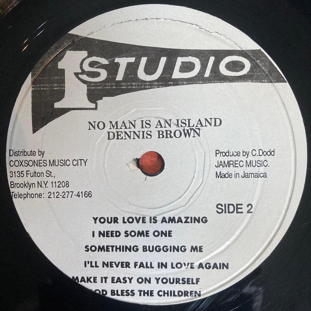 DENNIS BROWN / NO MAN IS AN  アルバム