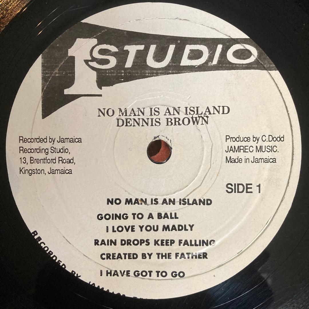 DENNIS BROWN / NO MAN IS AN  アルバム
