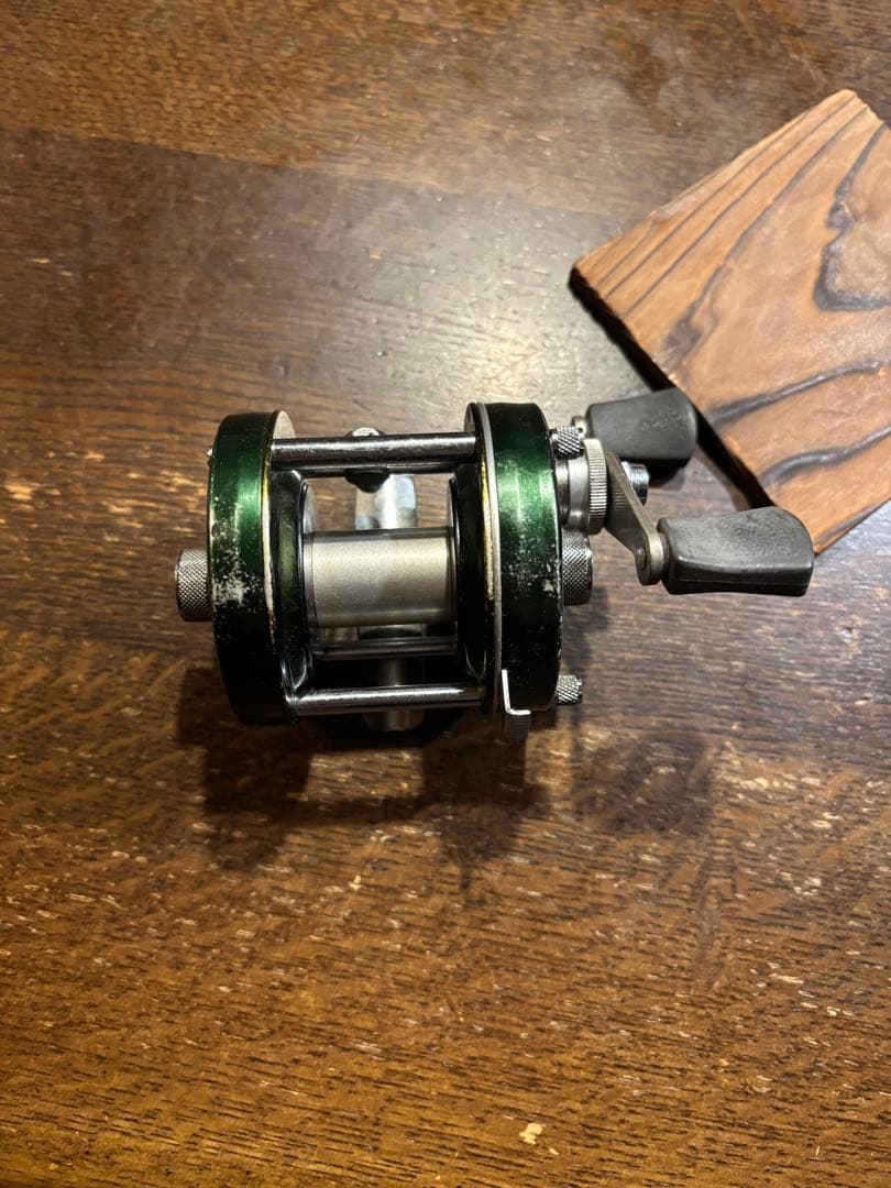 Ambassadeur 5500D ベイトリール 緑　アブ