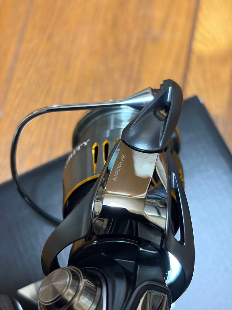 （極美品）ダイワ23 エアリティLT2500S-DH